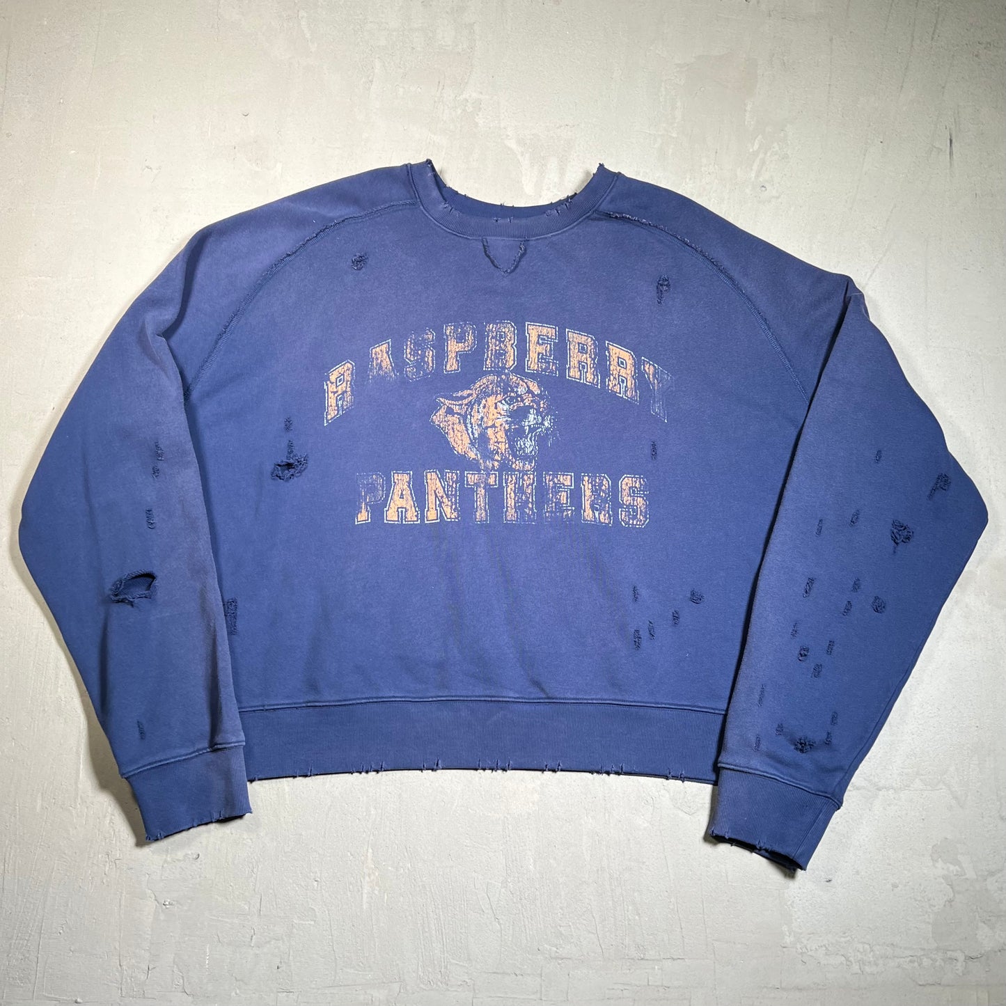 GV Gallery Raspberry Hills "Raspberry Panthers" Navy Blue Crewneck Size XL USED x17709