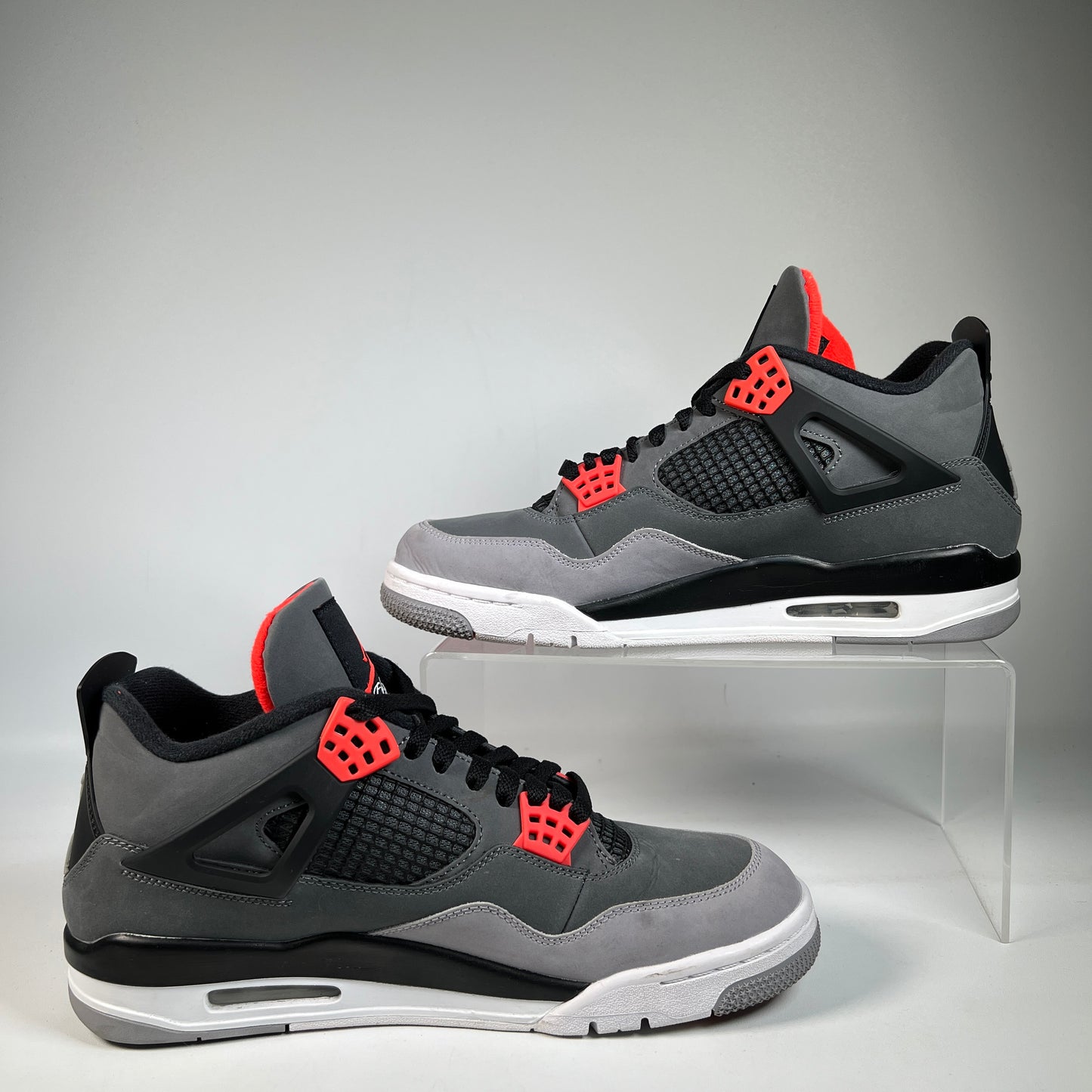 Jordan 4 Infrared (2022) Size 10 USED s23022