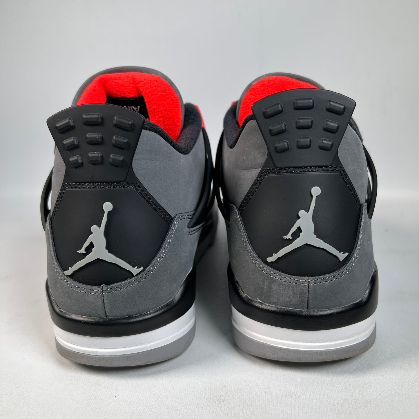 Jordan 4 Infrared (2022) Size 10 USED s23022