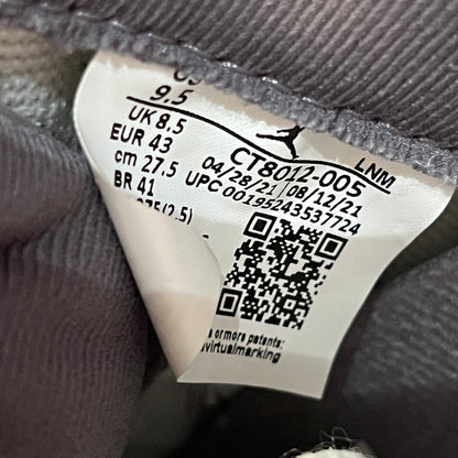 Jordan 11 Cool Grey (2021) Size 9.5 USED s23026