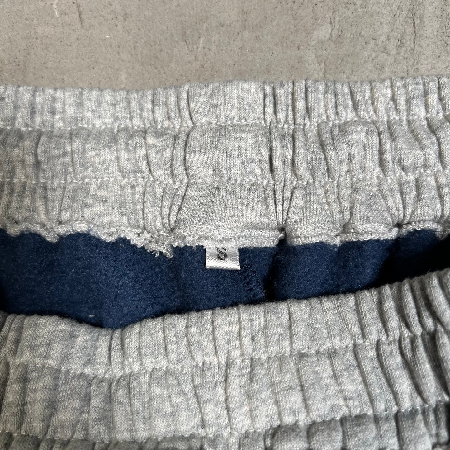 GV Gallery Raspberry Hills "Mr Miyagi" Sweatpants Size Small USED x17708