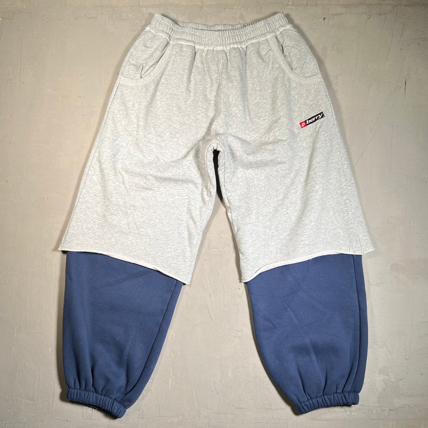 GV Gallery Raspberry Hills "Mr Miyagi" Sweatpants Size Small USED x17708