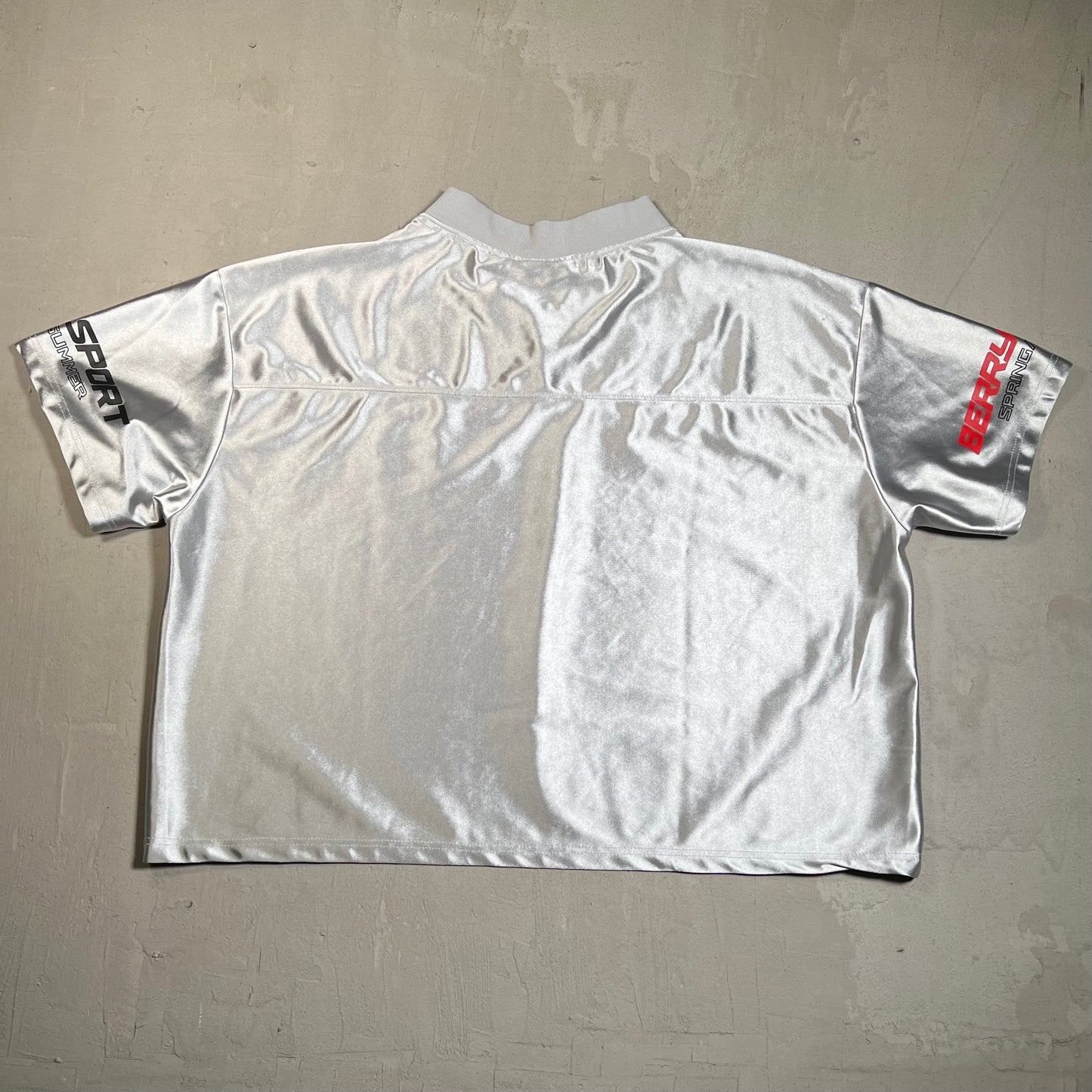 GV Gallery Raspberry Hills Grey "Berry Sport" Jersey Size Small USED x17712