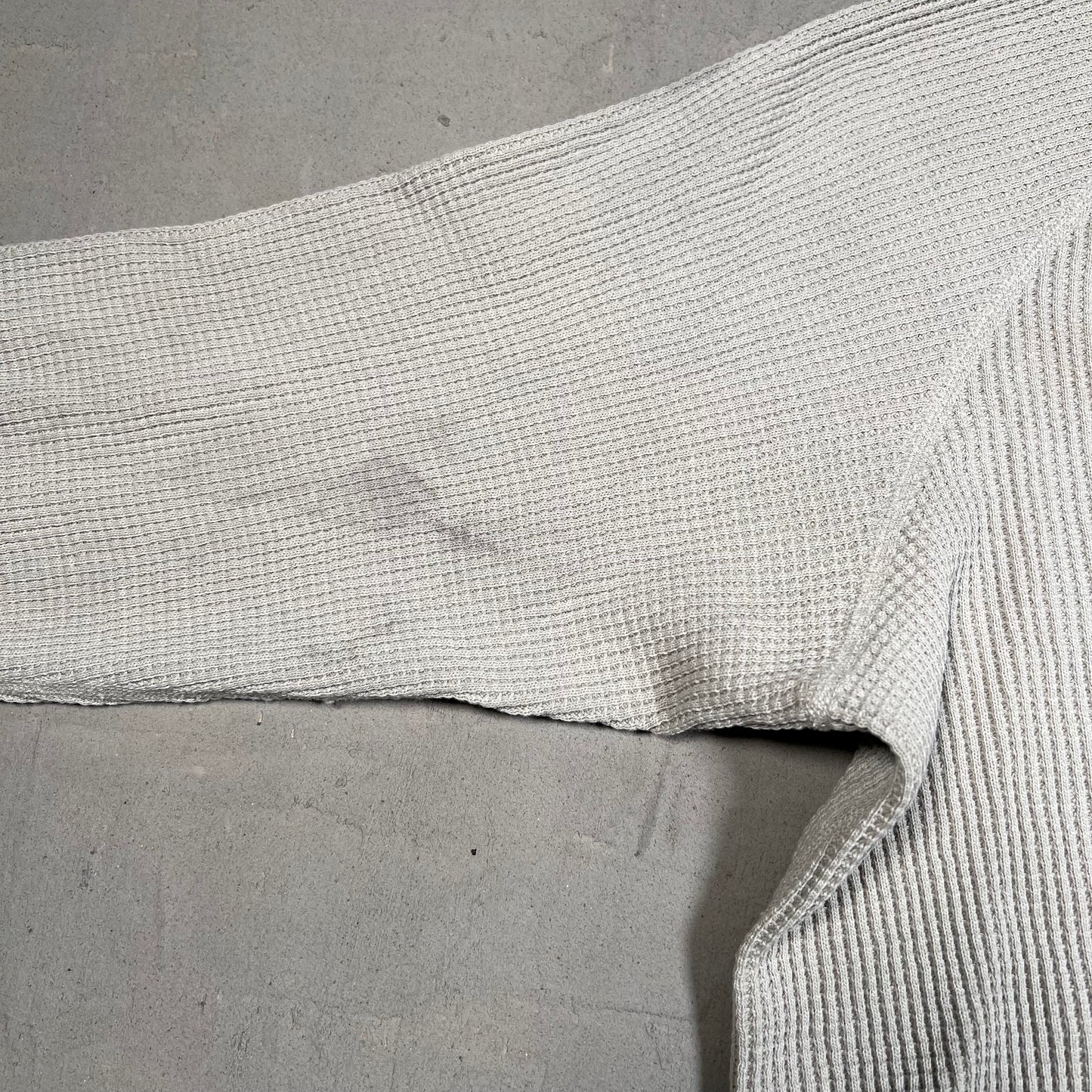 Stussy Thermal Waffle Knit Cement Longsleeve Size Medium USED x17743