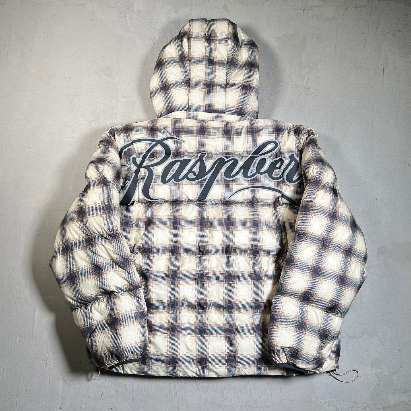 GV Gallery Raspberry Hills Plaid Puffy Jacket Size Small USED x17727