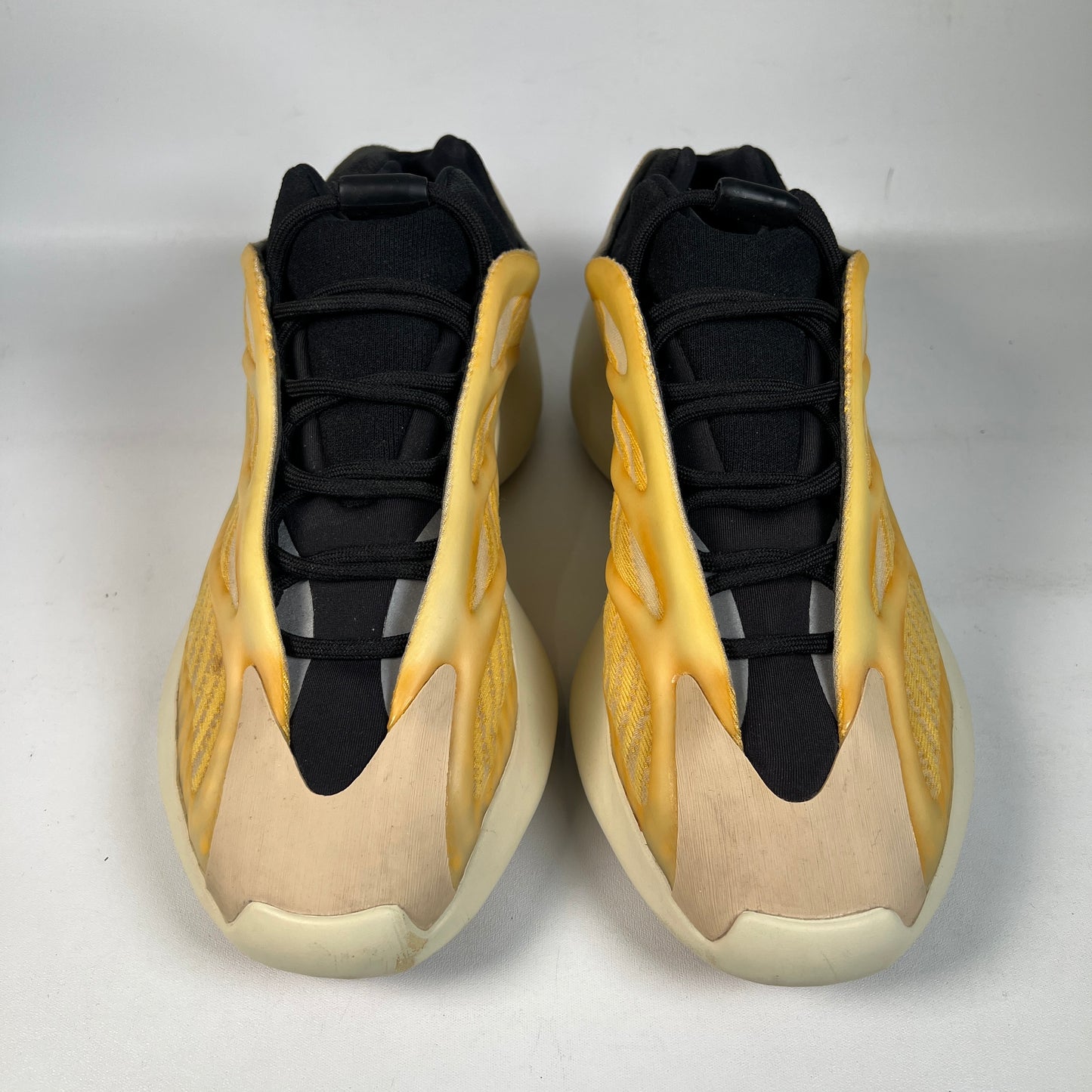 Yeezy 700v3 Mono Safflower (2022) Size 10 USED s22962