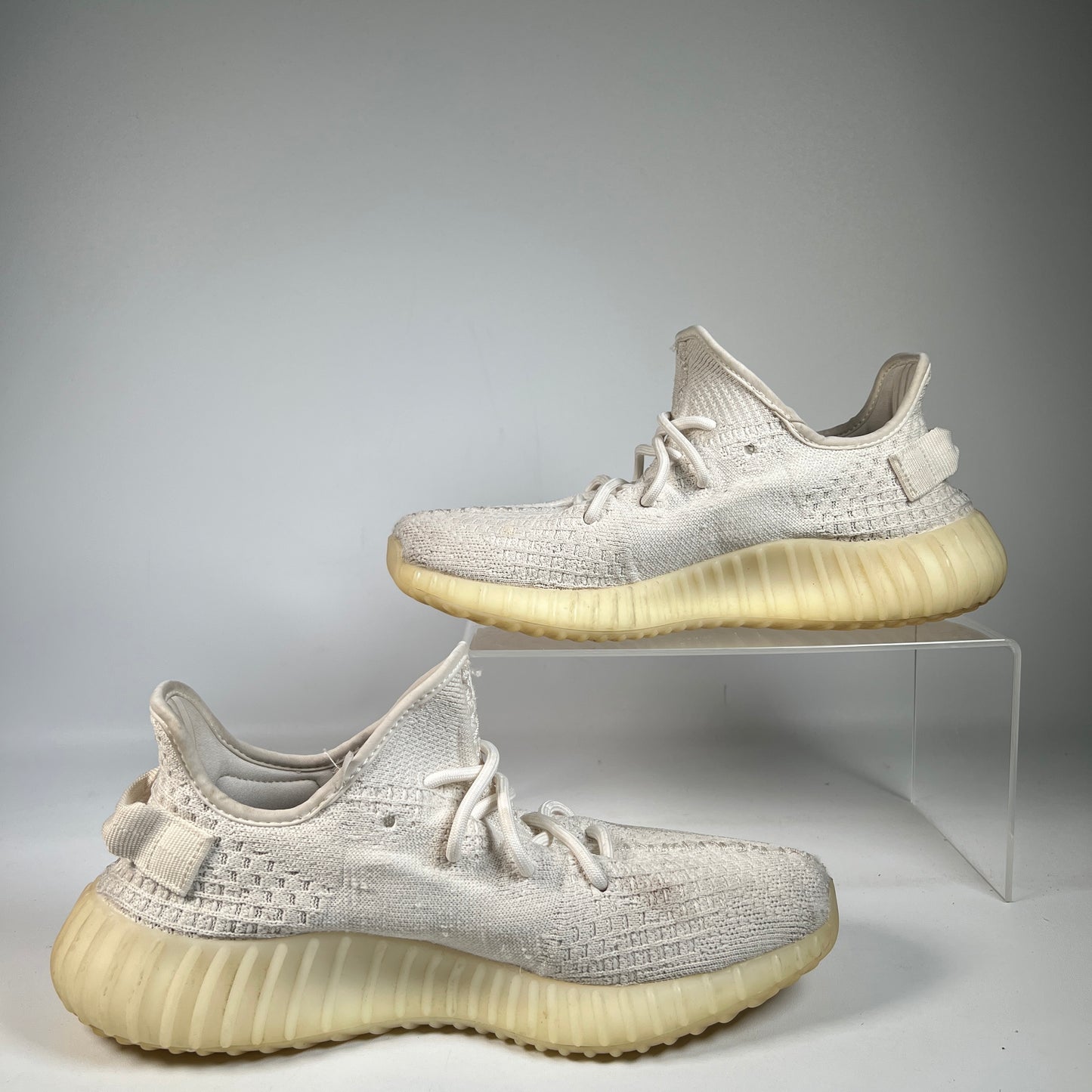 Yeezy 350 Bone (2022) Size 9 USED s23040