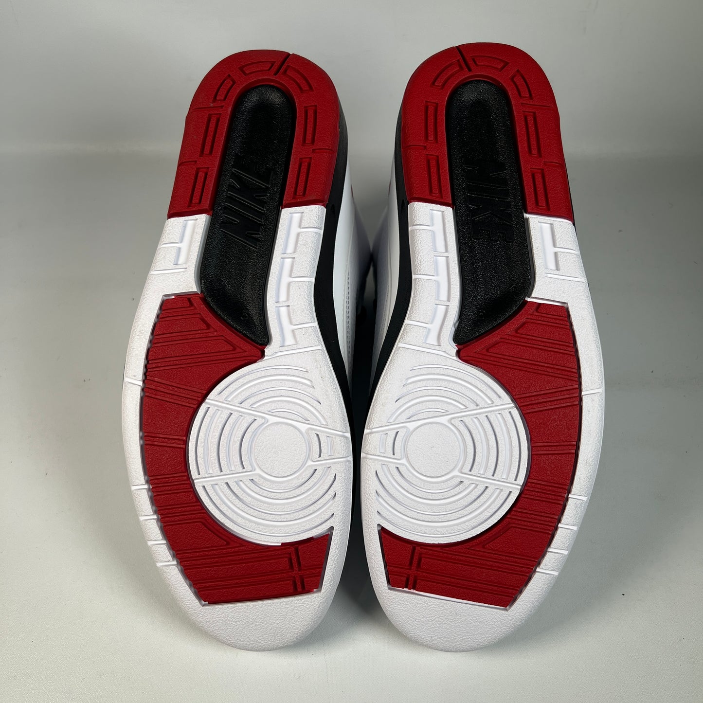 Jordan 2 Chicago (2022) Size 9 NEW s23112
