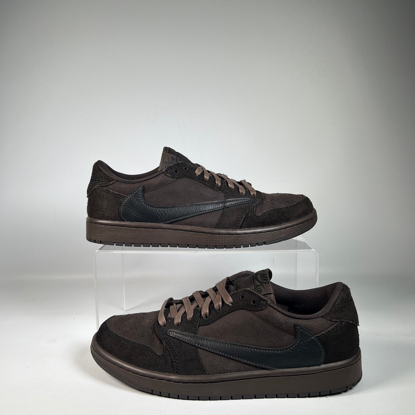 Jordan 1 Low Travis Scott Velvet Brown (2024) Size 9 USED s22628