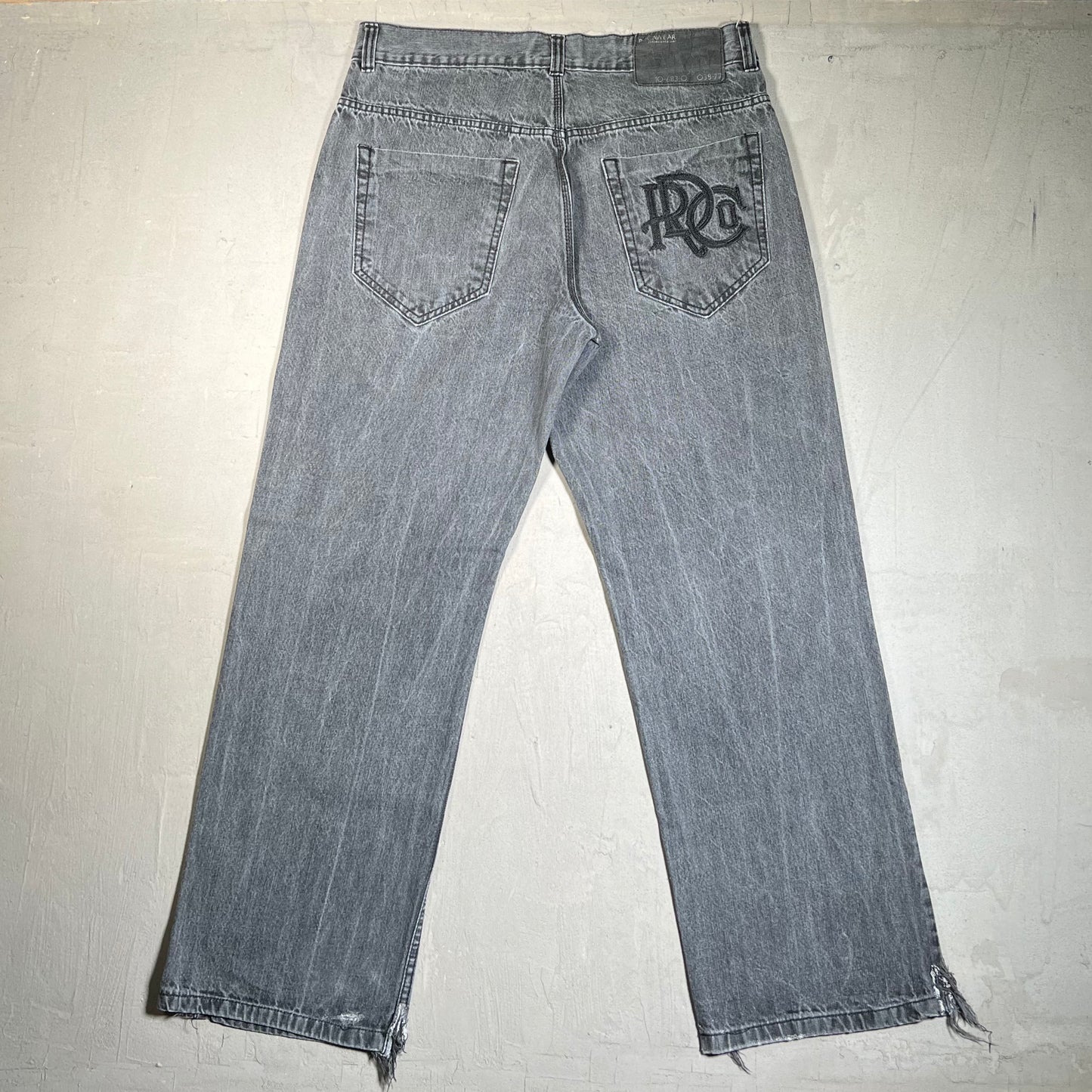 Y2K Rocawear Back Pocket Stitch Black Denim Jeans Size 36 USED v19615