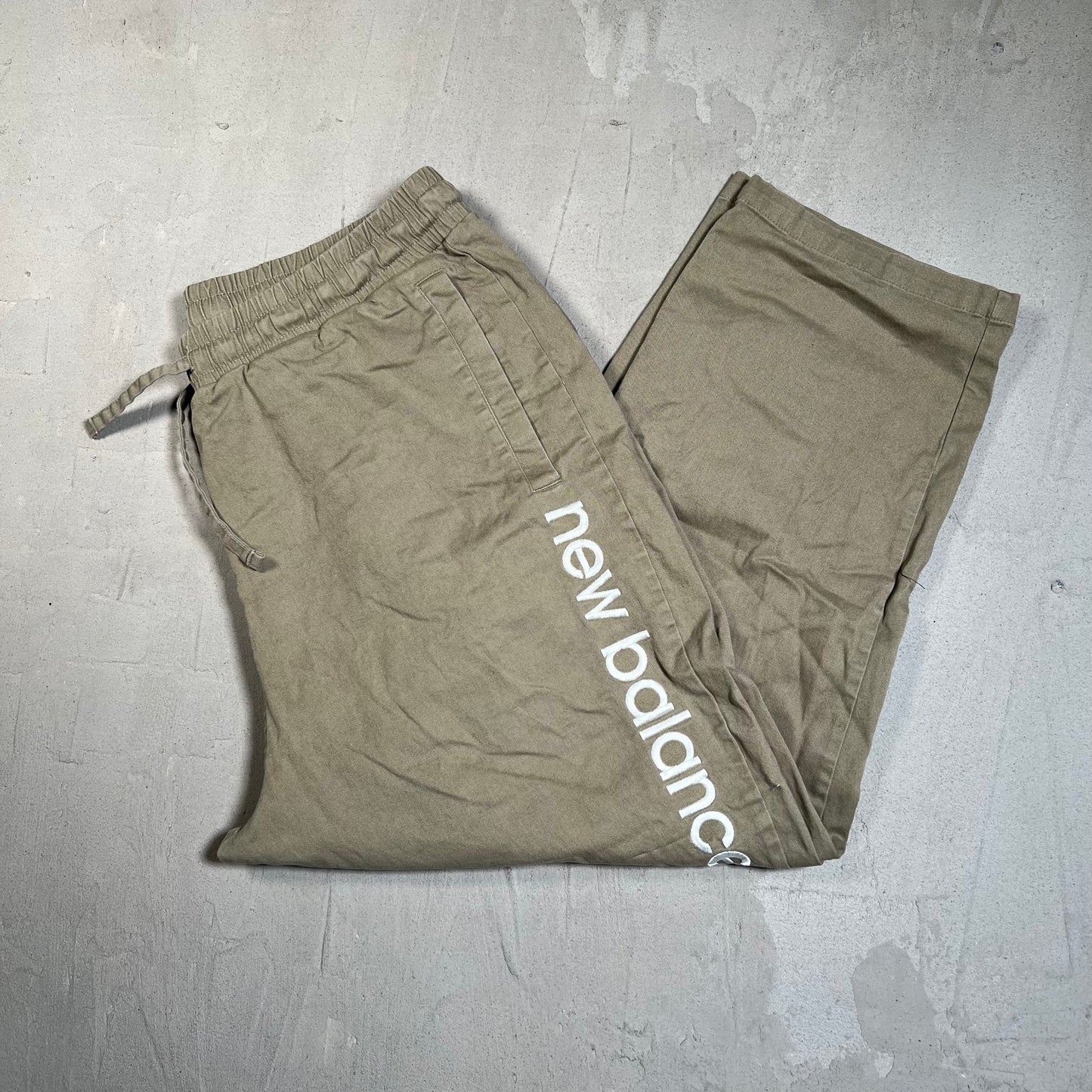 New Balance Salehe Yurt Green Pants Size Large USED x17693