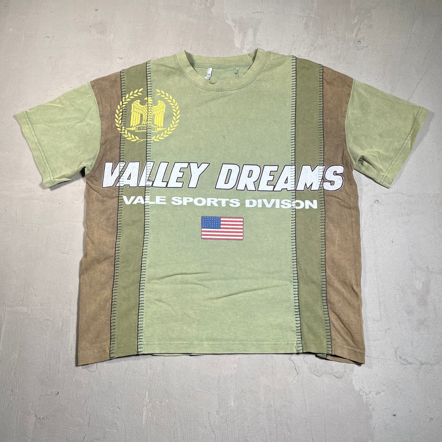 Vale Dreams Patchwork Green Tee Size Medium USED x17749