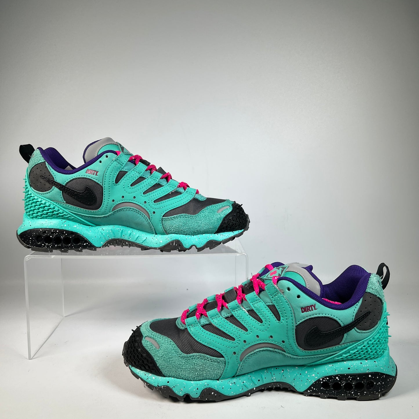 Nike Air Terra Humara Undefeated Light Menta (2024) Size 7.5 USED s23096