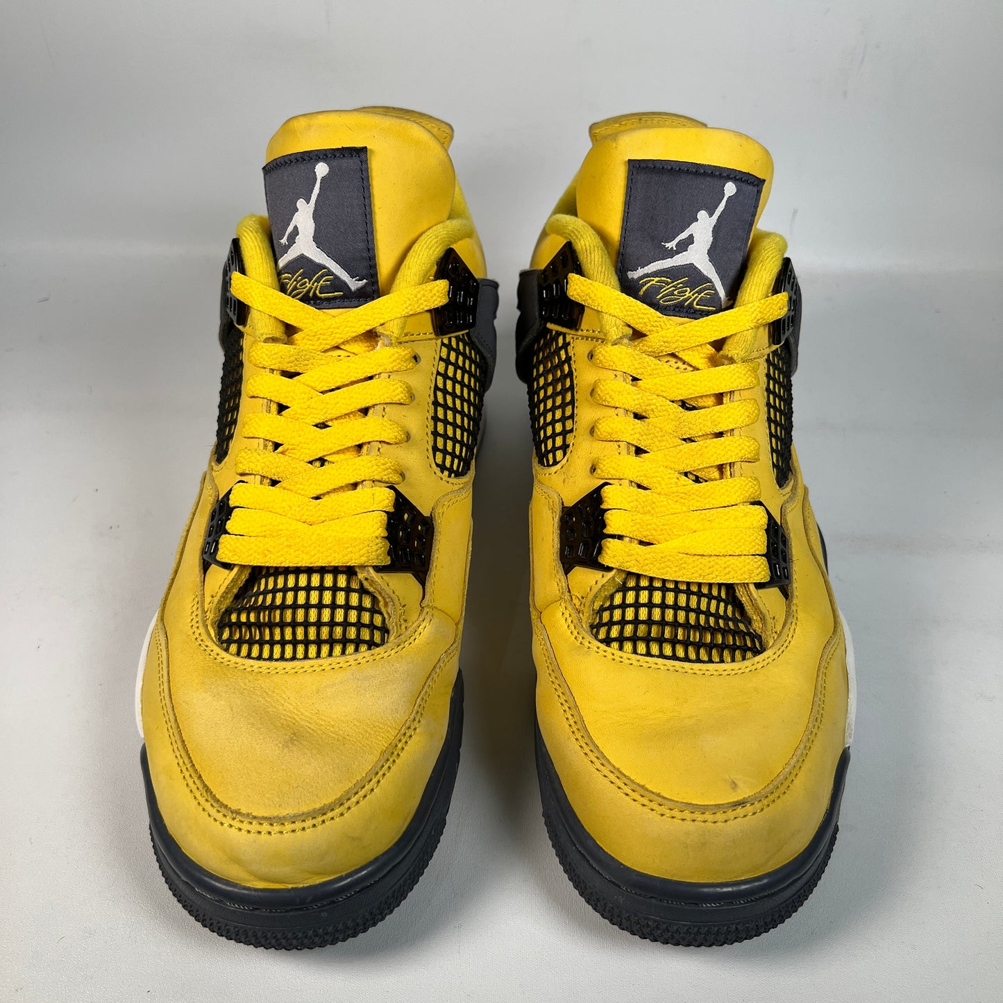 Jordan 4 Lightning (2021) Size 10 USED s23152
