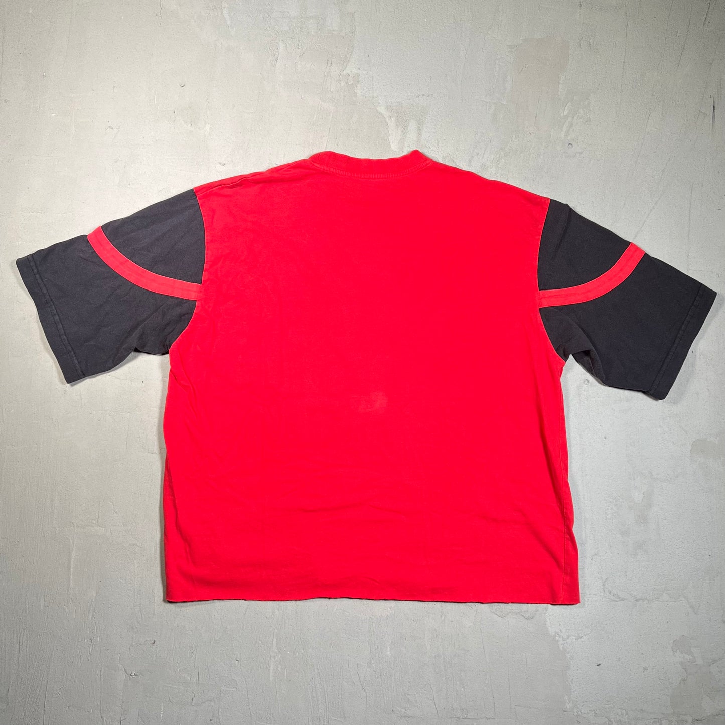 2009 New Jersey Devils Red Tee (Cropped) Size Large USED v19652
