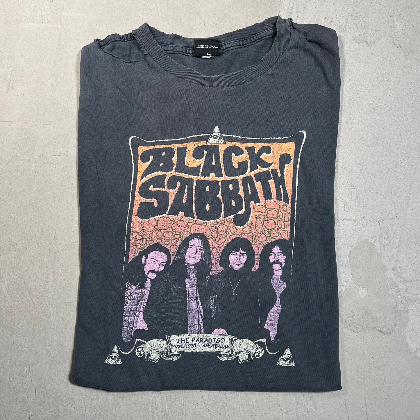 Y2K Black Sabbath "Paradiso" Portrait Tee (Cropped) Size Large USED v19648
