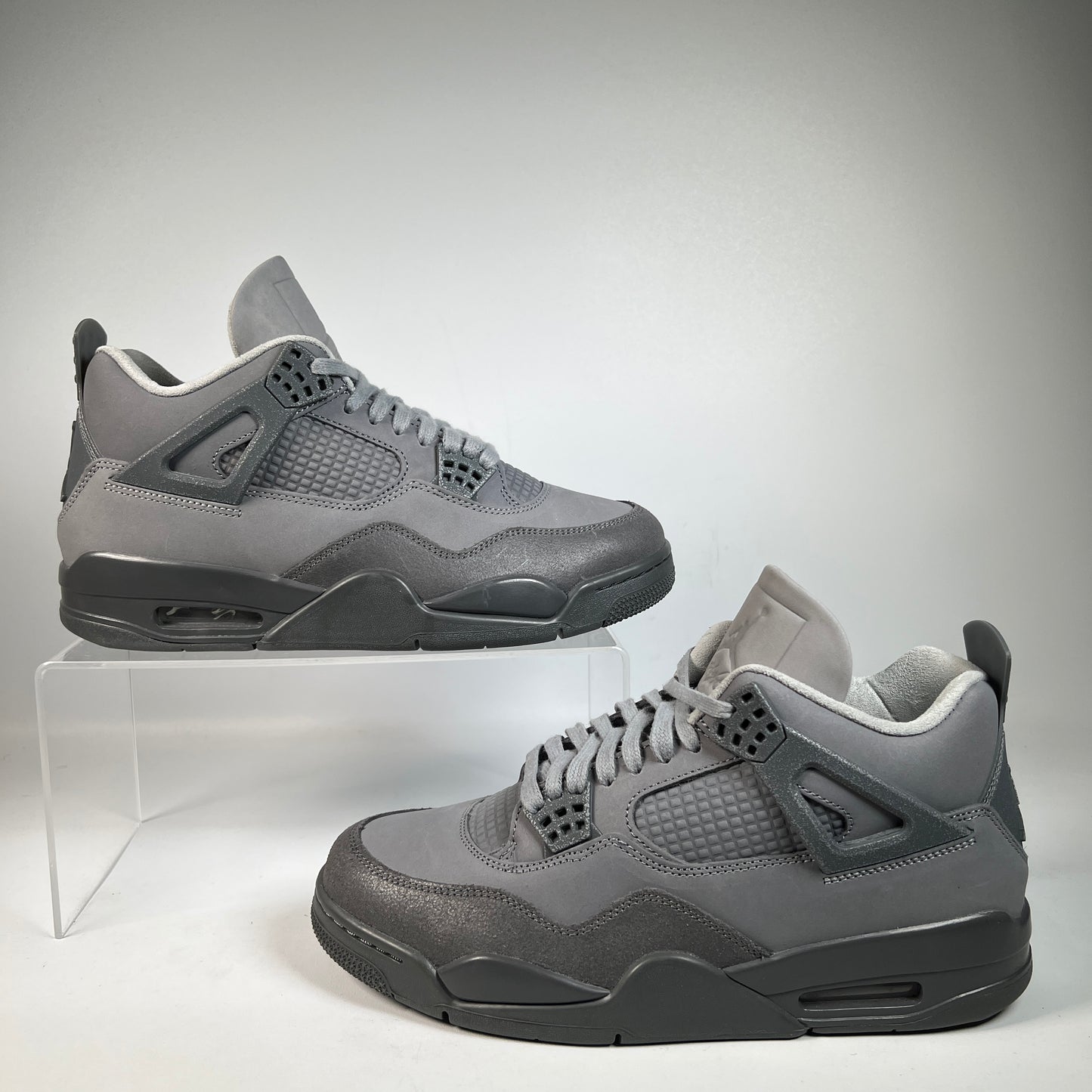 Jordan 4 Wet Cement (2024) Size 9 USED s23177