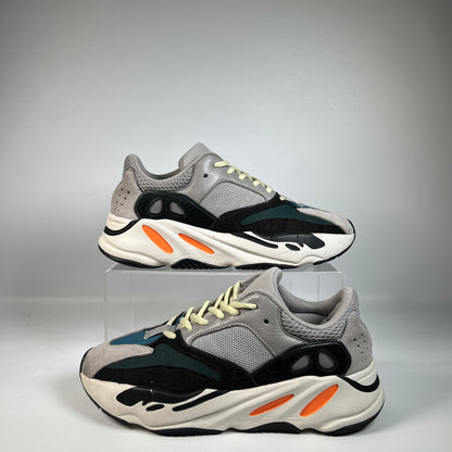 Yeezy 700 Wave Runner (2017) Size 9 USED s23162