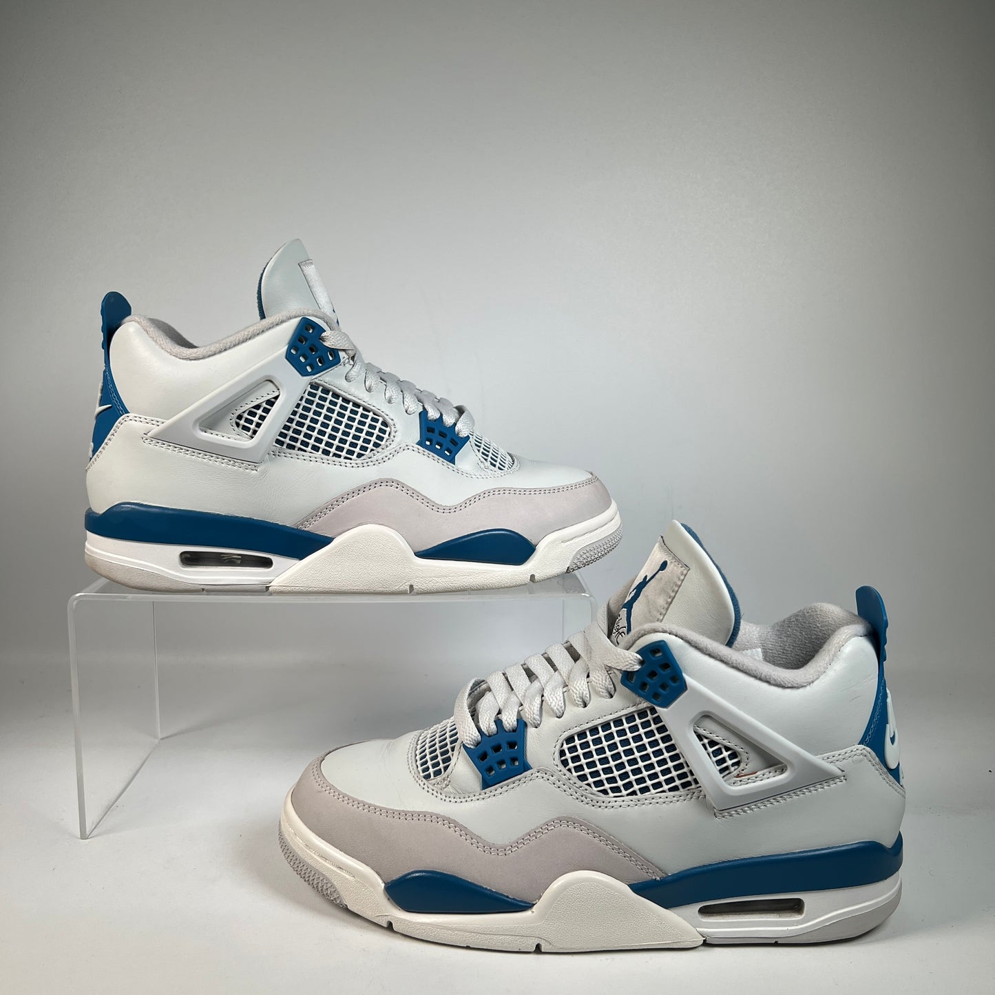 Jordan 4 Military Blue (2024) Size 7.5 USED s23084