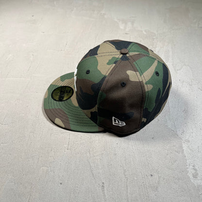 Supreme New York Yankees New Era Woodland Camo Fitted Hat Size 7 3/8 USED x177689