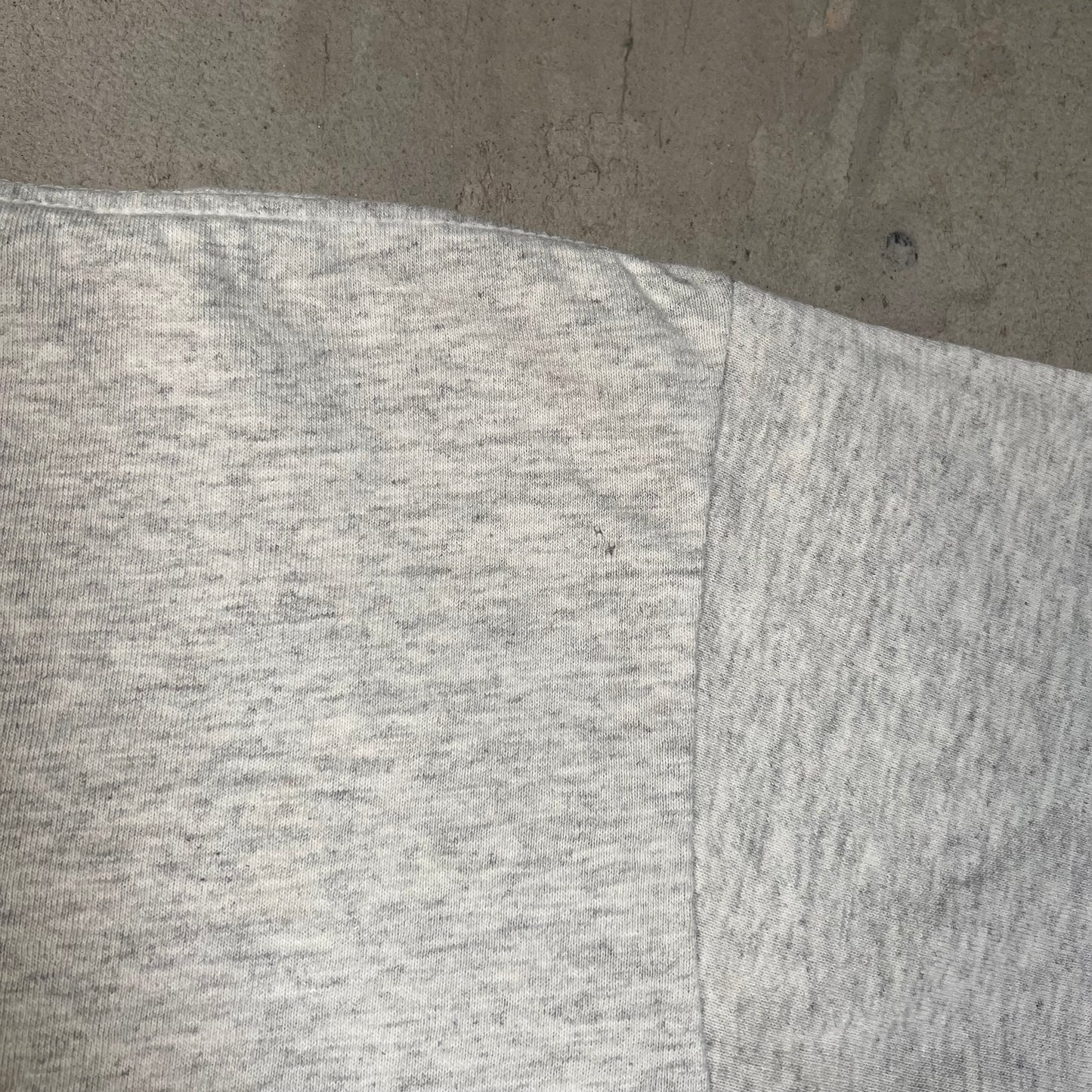 1990s Speedo Grey "Butt Kicked" Tee Size Large USED v19673