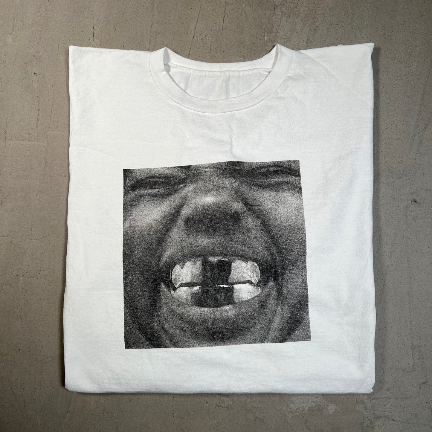 Yeezy Bully Longsleeve White Size 2 USED x17802