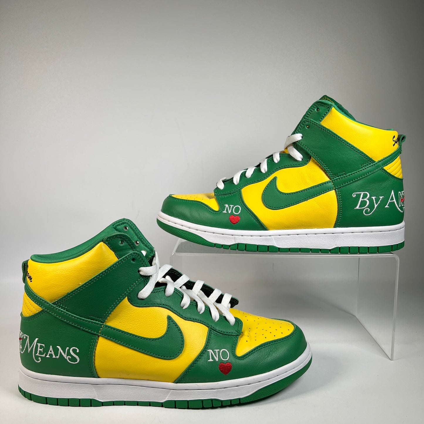 Nike SB Supreme By Any Means Brazil (2022) Size 10 USED s23104