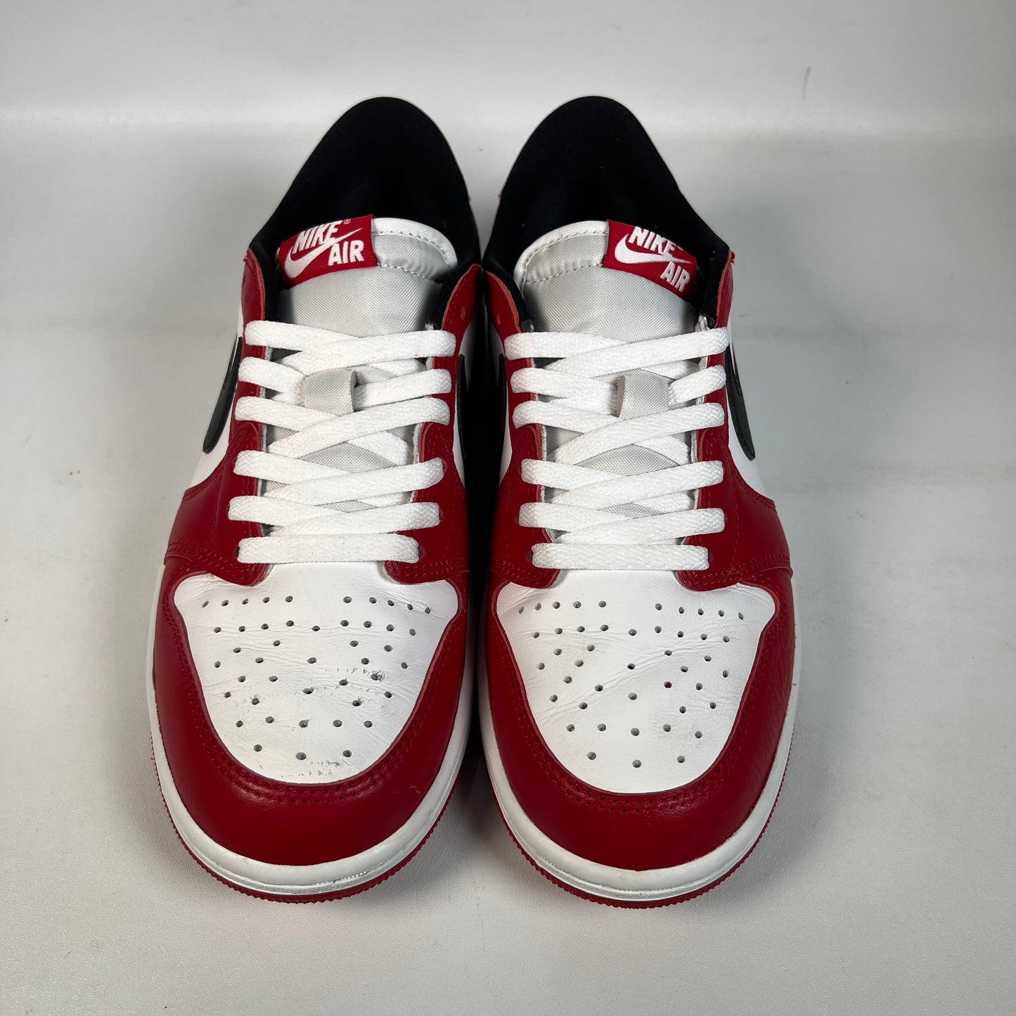 Jordan 1 Low Chicago (2025) Size 8.5 USED s23164