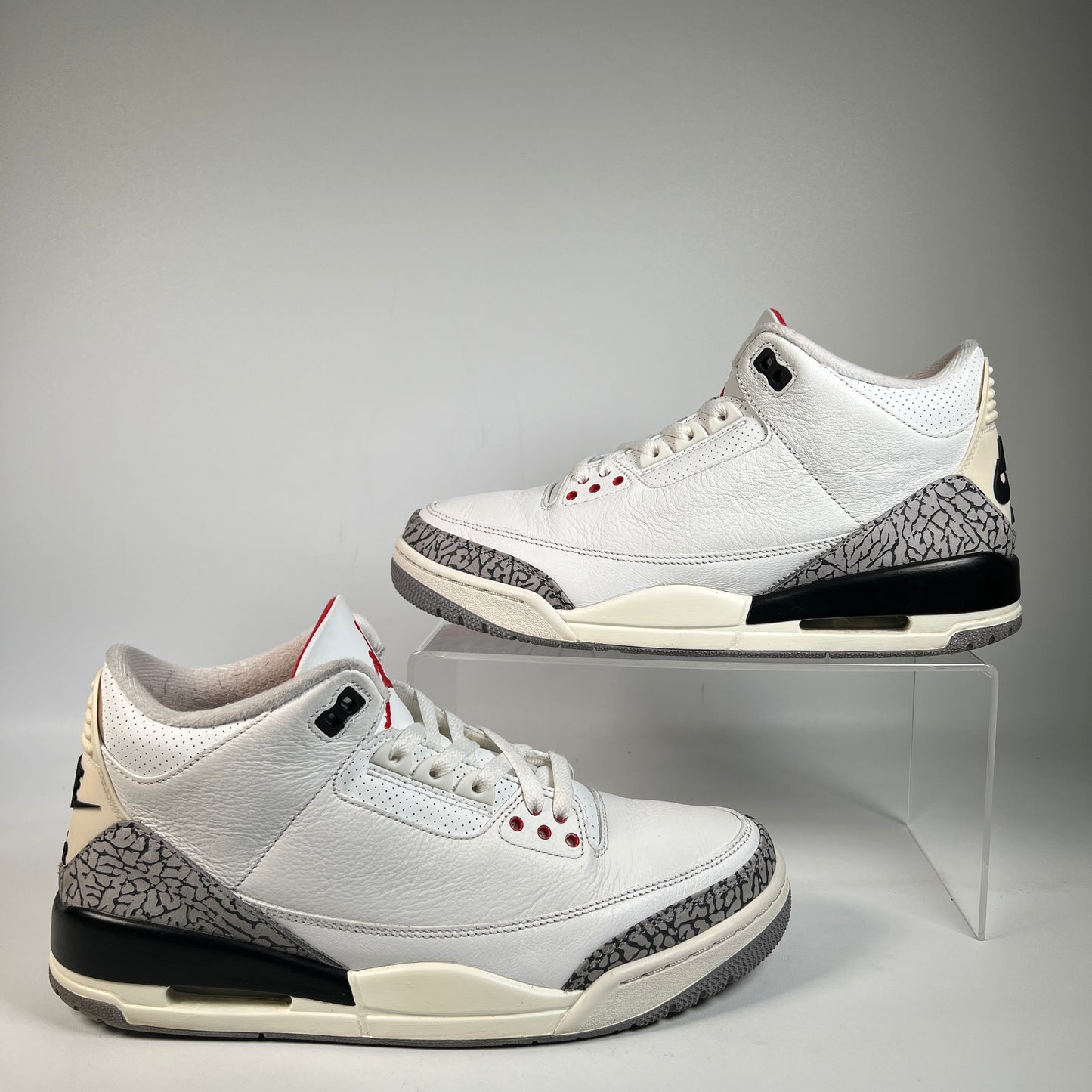 Jordan 3 White Cement Reimagined (2023) Size 10 USED s23100