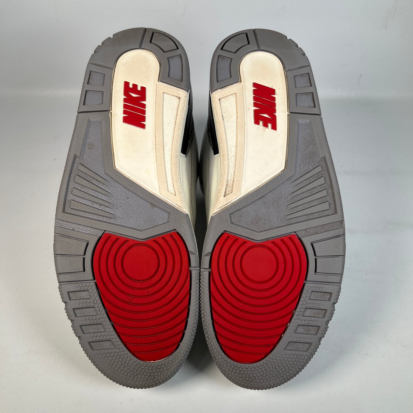 Jordan 3 White Cement Reimagined (2023) Size 10 USED s23100