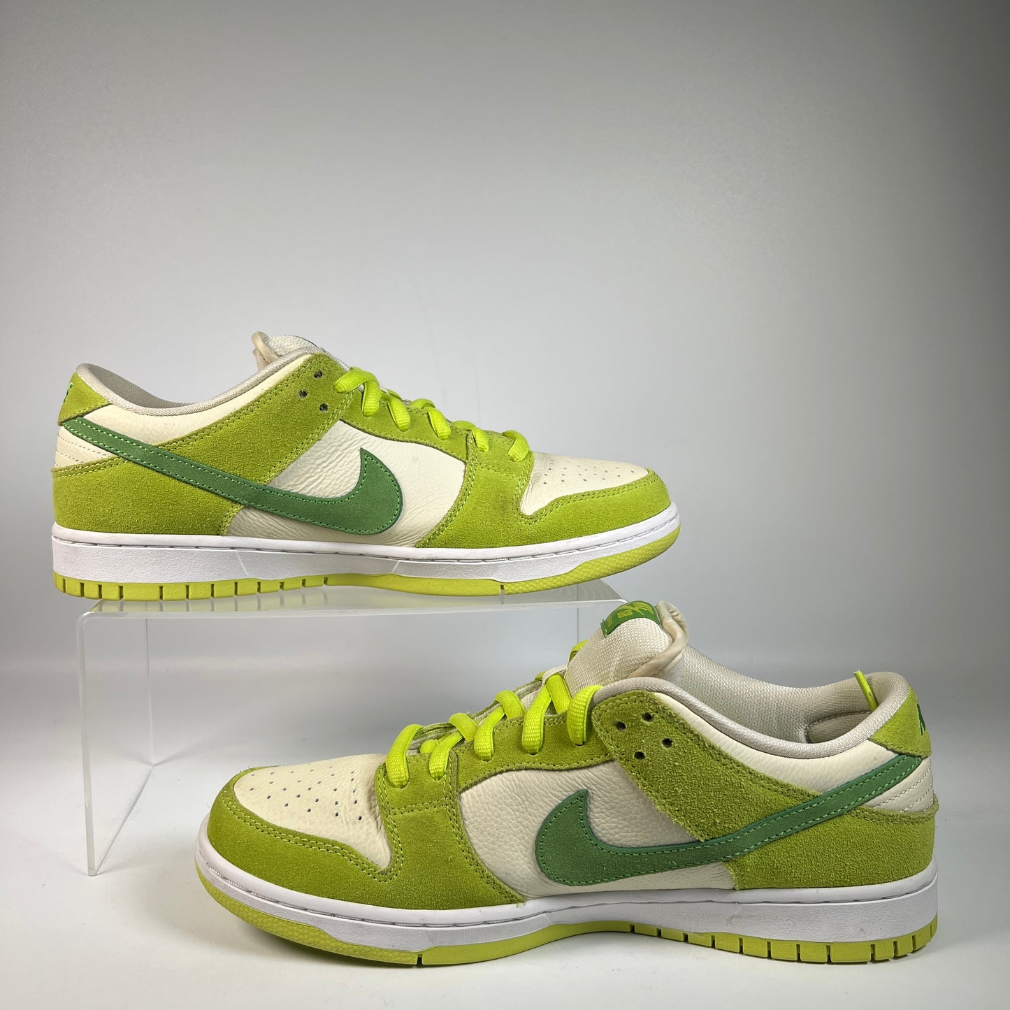 Nike SB Dunk Low Green Apple (2022) Size 12 USED s23184