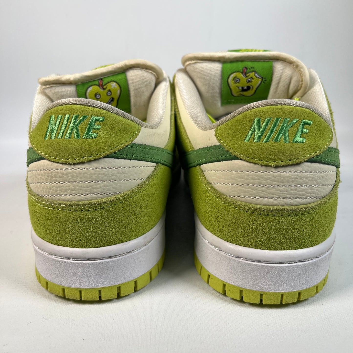 Nike SB Dunk Low Green Apple (2022) Size 12 USED s23184