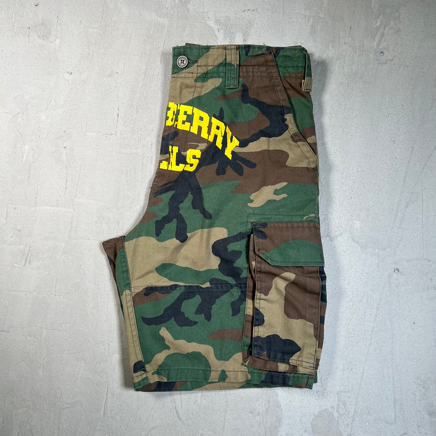 GV Gallery Raspberry Hills Camo Size Medium USED x17799