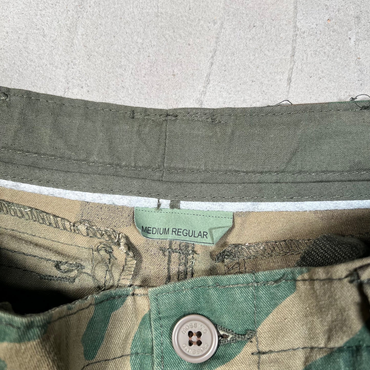 GV Gallery Raspberry Hills Camo Size Medium USED x17799