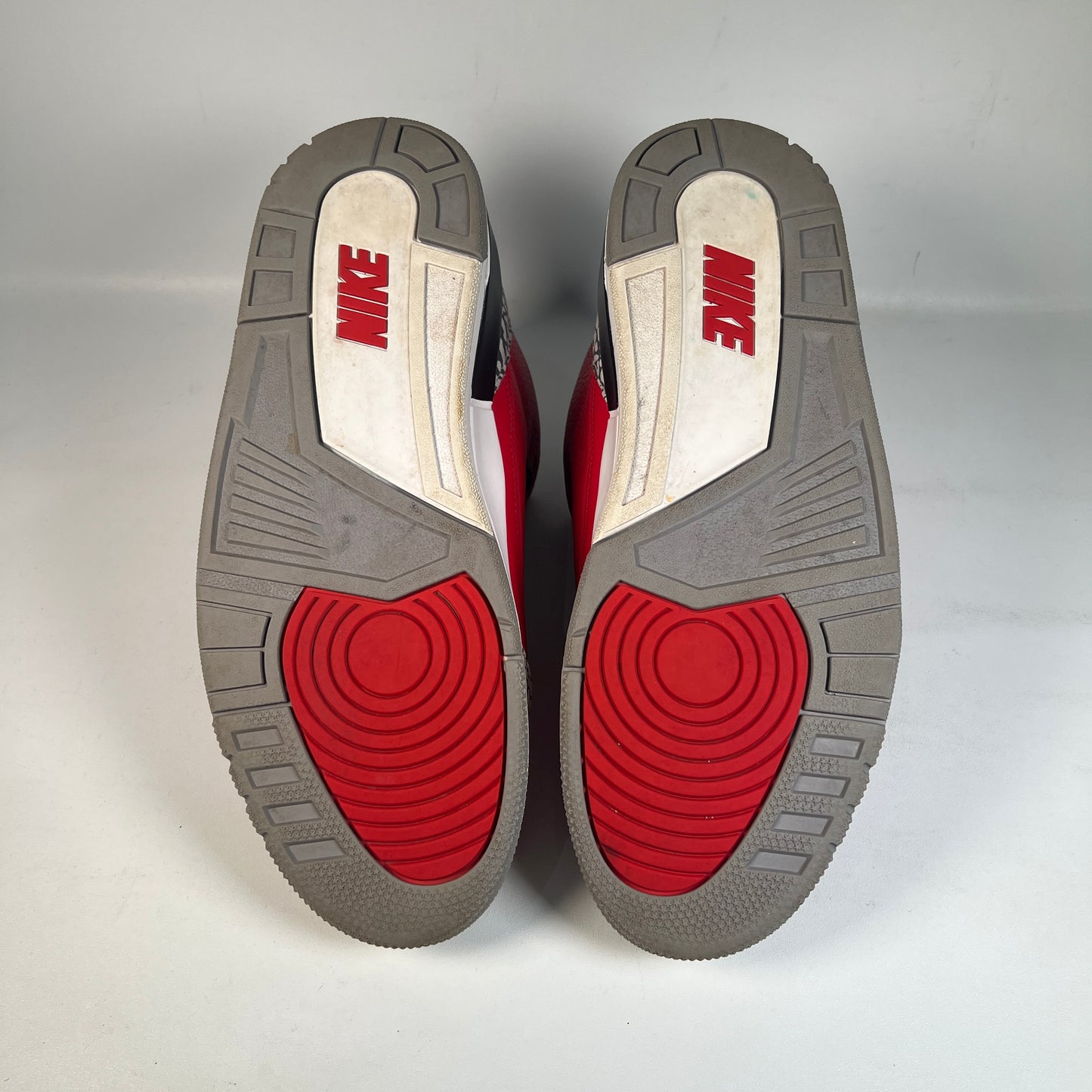 Jordan 3 Unite (2020) Size 13 USED s23137