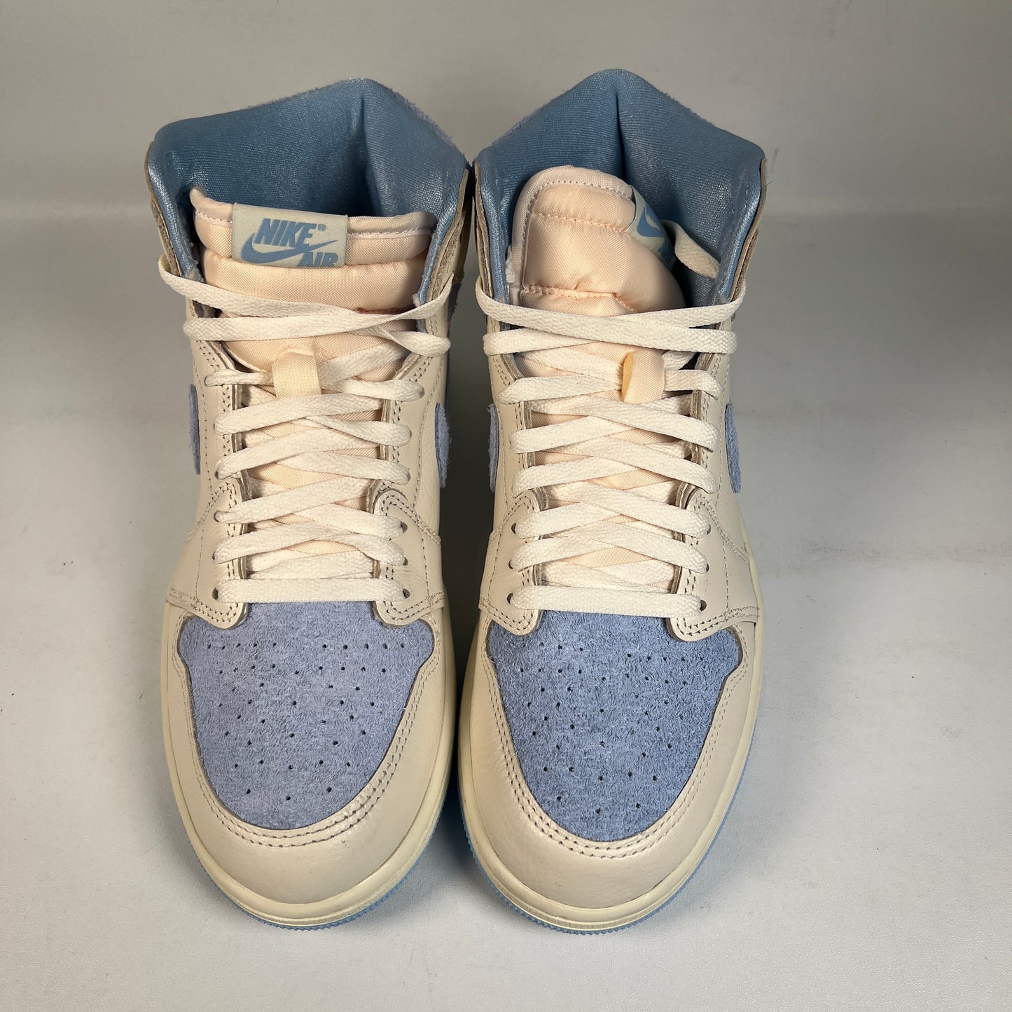 Jordan 1 High Pale Ivory Psychic Blue (2026) Size 9m / 10.5w USED s23148