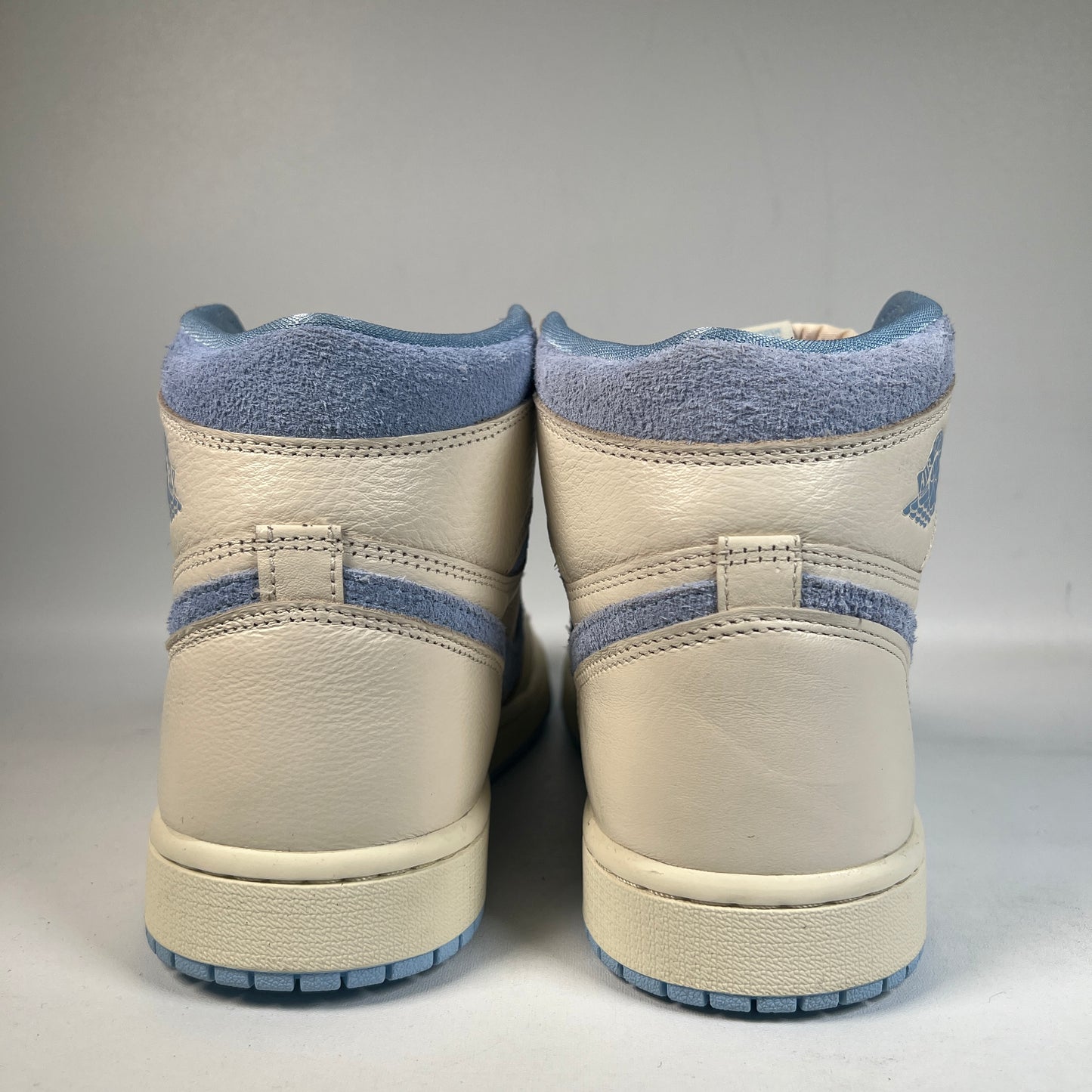 Jordan 1 High Pale Ivory Psychic Blue (2026) Size 9m / 10.5w USED s23148