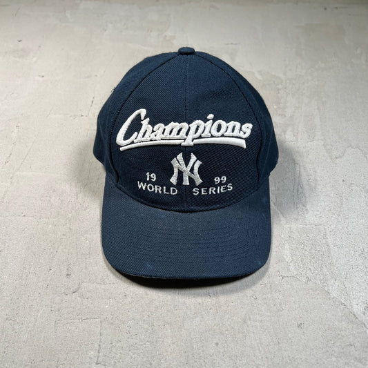 1999 Yankees Navy World Series Snapback Hat USED v19727