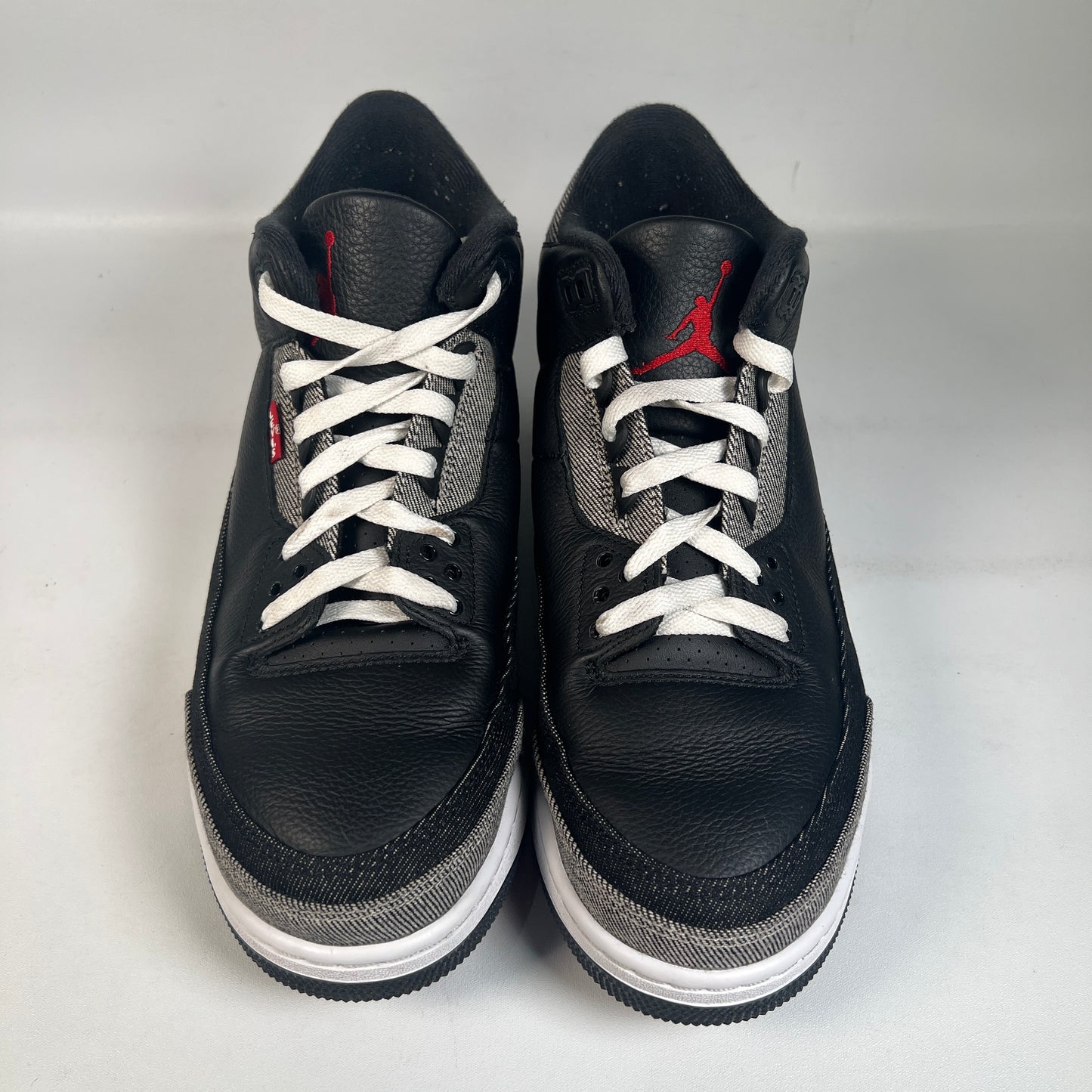 Jordan 3 Levis Black (2026) Size 10 USED s23172