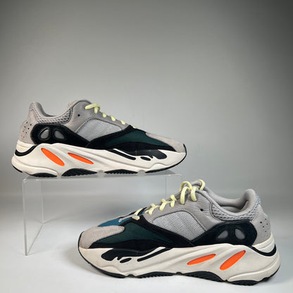 Yeezy 700 Wave Runner (2018) Size 9 USED s22777