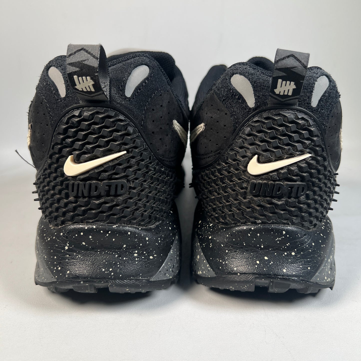 Nike Air Terra Humara Undefeated Black (2023) Size 14 USED s23206