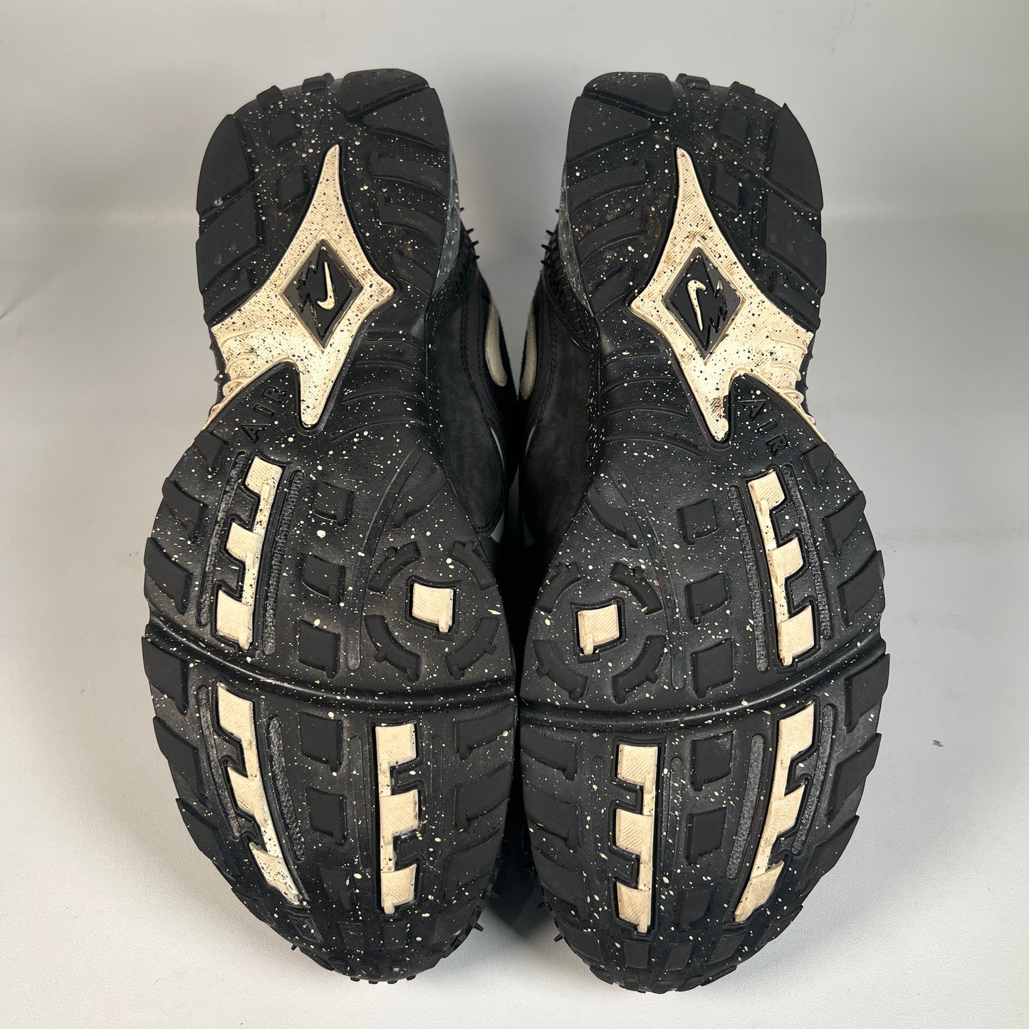 Nike Air Terra Humara Undefeated Black (2023) Size 14 USED s23206