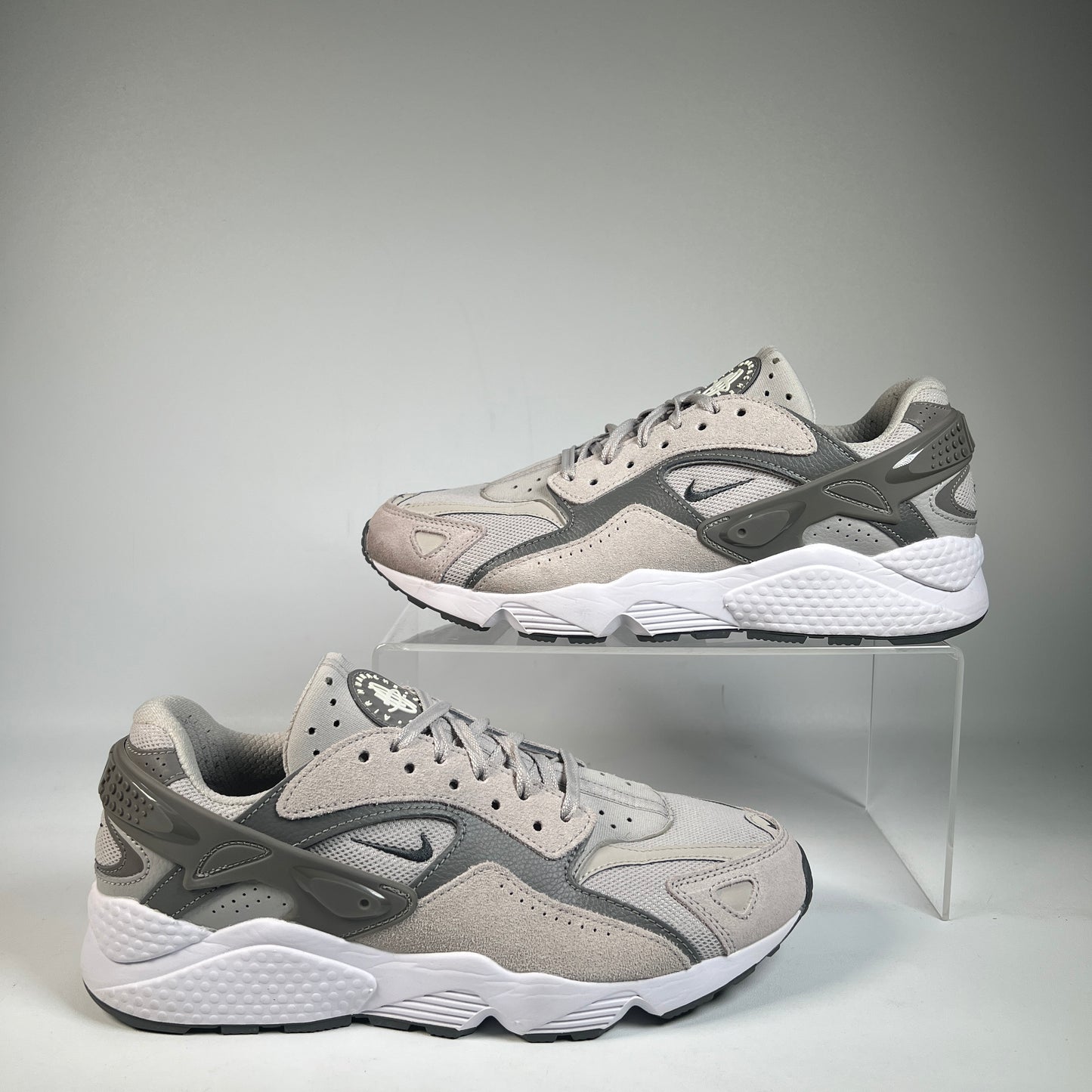 Nike Air Huarache Runner Light Iron Ore (2024) Size 9 USED S23014