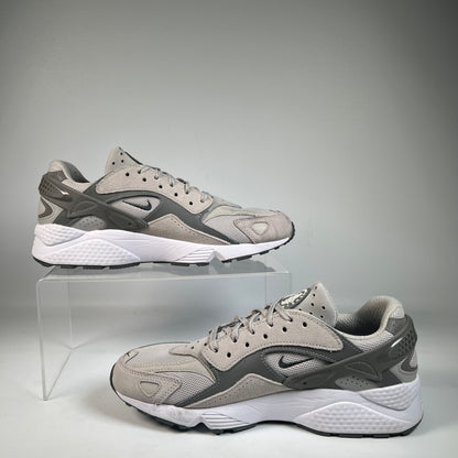 Nike Air Huarache Runner Light Iron Ore (2024) Size 9 USED S23014