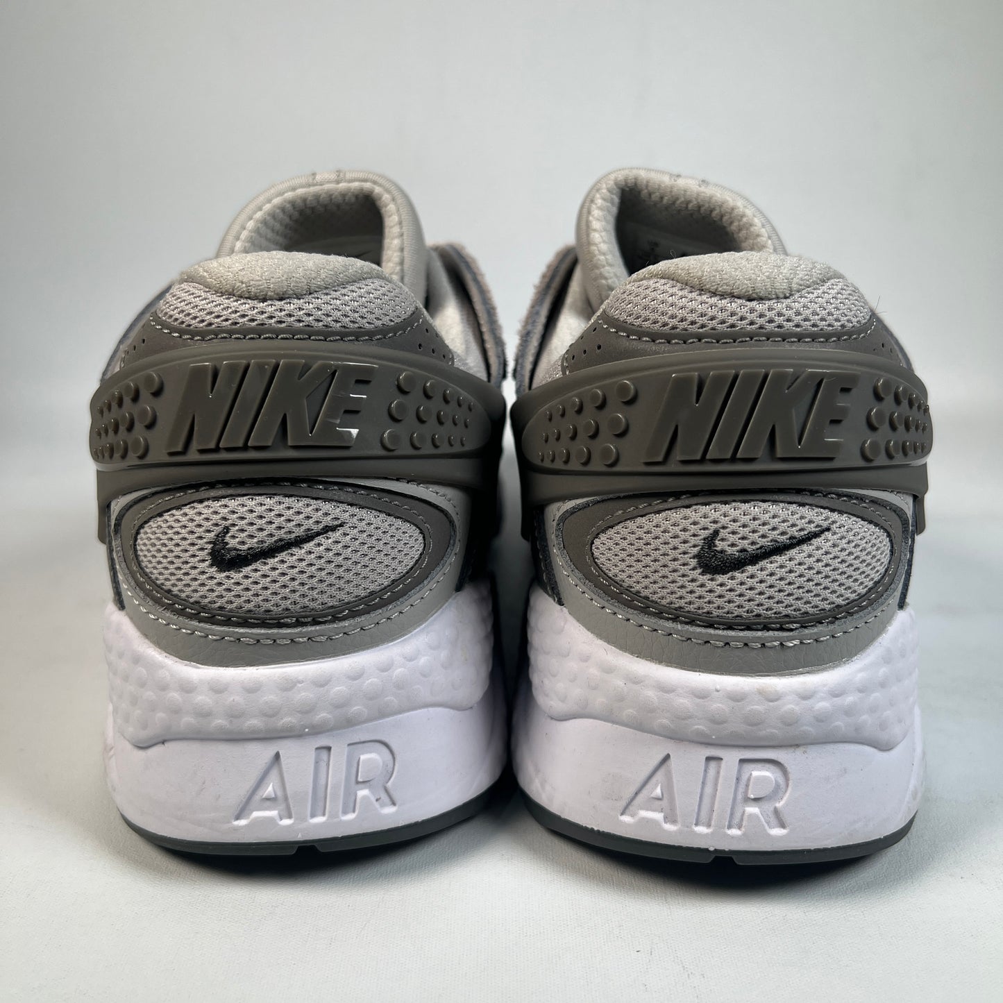 Nike Air Huarache Runner Light Iron Ore (2024) Size 9 USED S23014