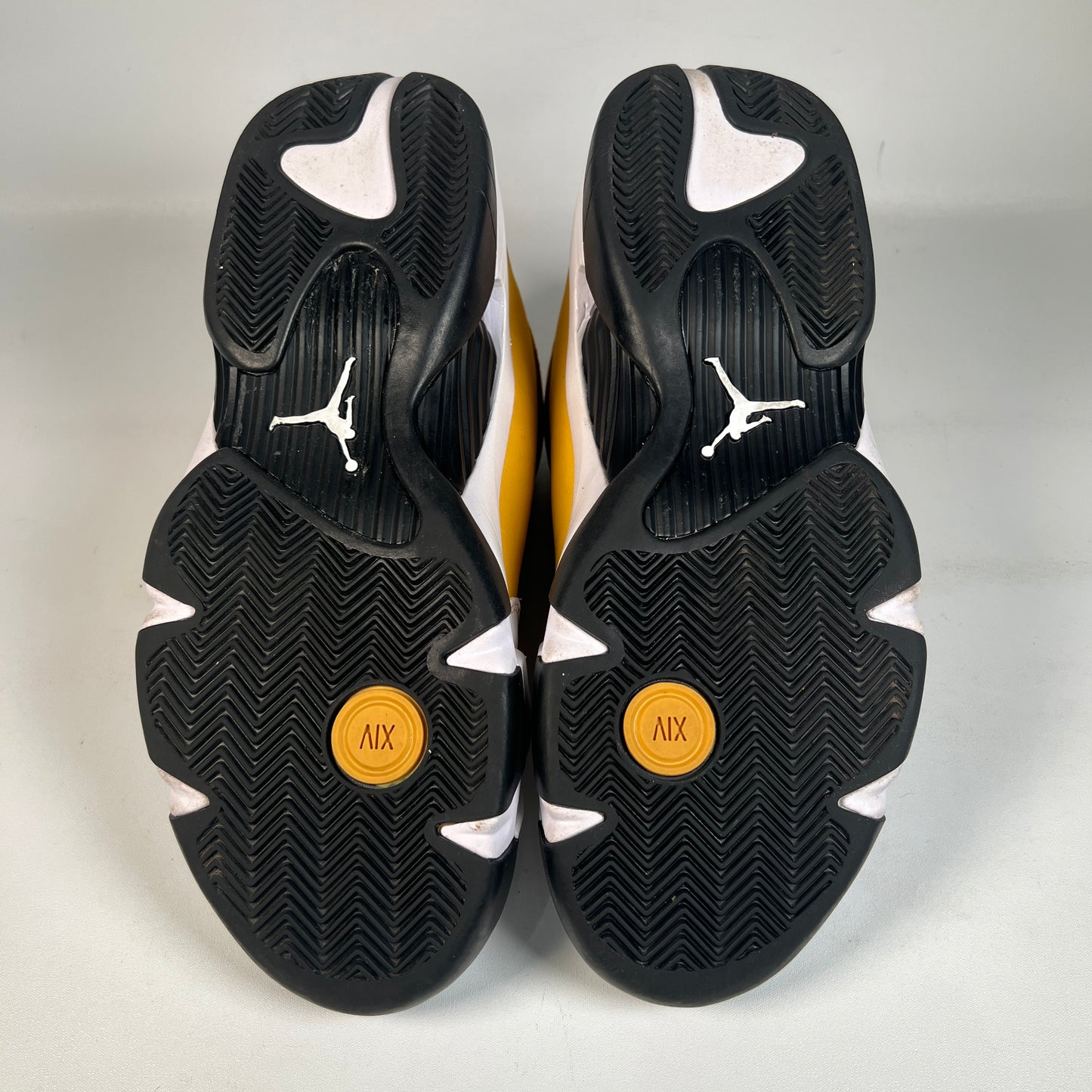 Jordan 14 Ginger (2022) Size 9 USED s22987