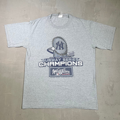 2000 Yankees World Series Trophy Tee Grey Size Large USED v19699