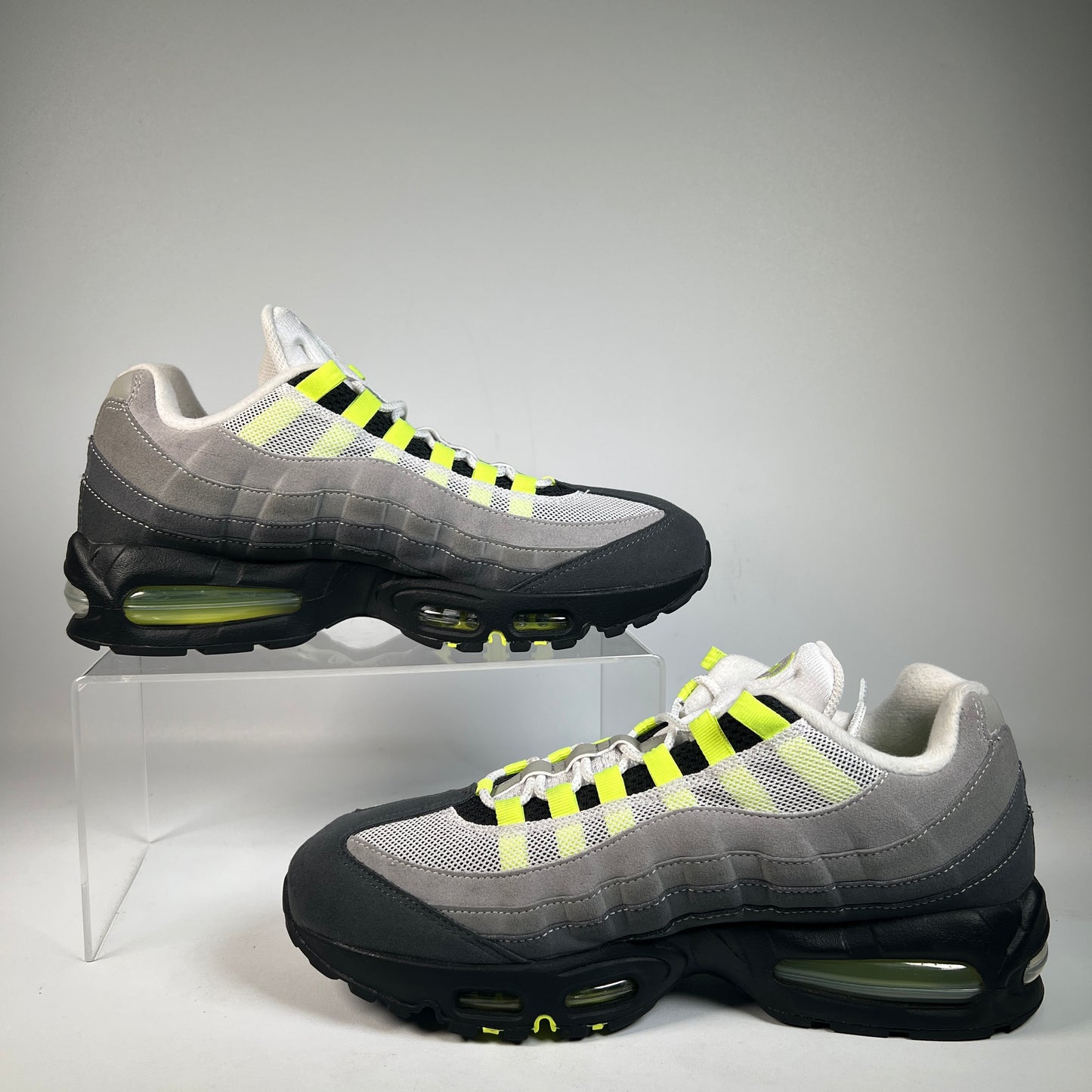 Nike Air Max 95 Big Bubble Neon (2025) Size 10.5 USED s23102