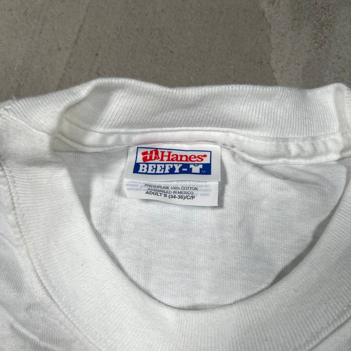 2000s Hooters "Rehobeth" White Tee Size Small USED v19706