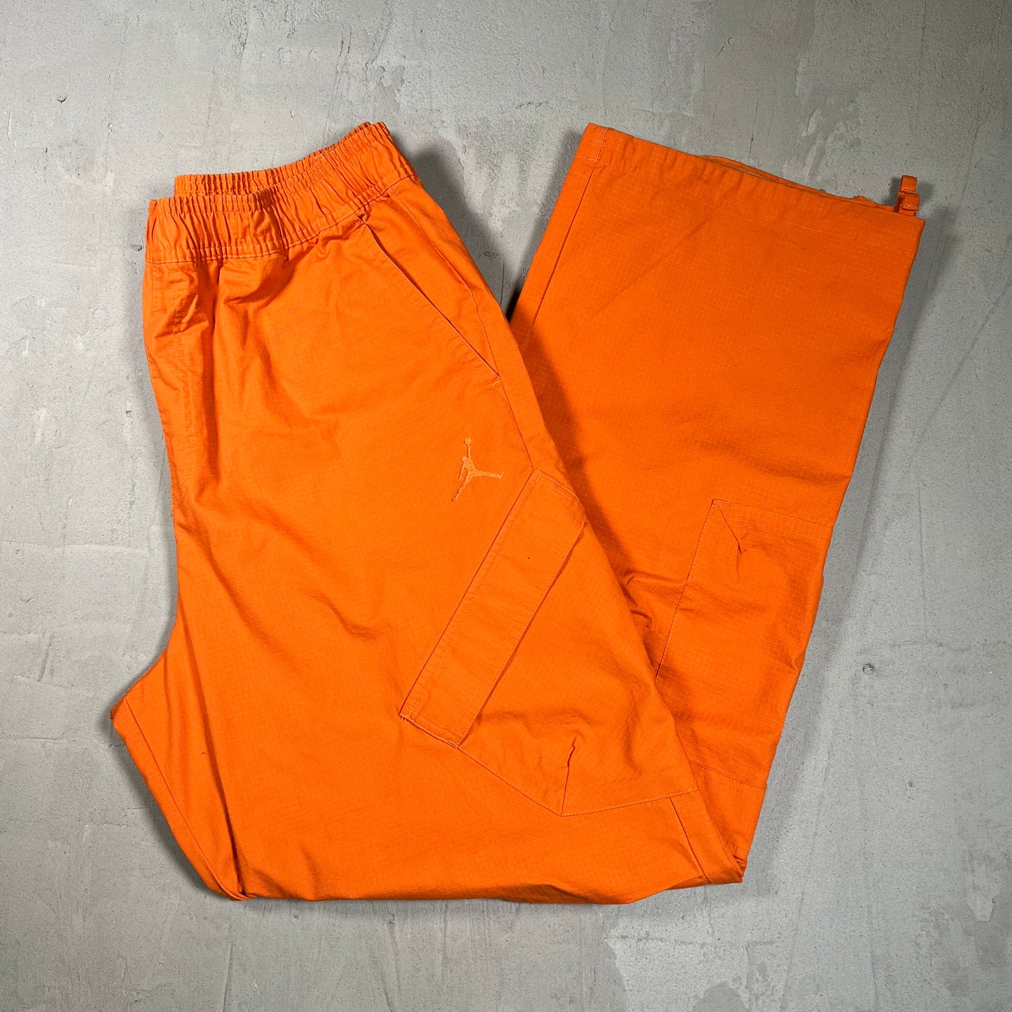 Jordan Orange Rip Stop Cargo Pants Size Large USED x17871